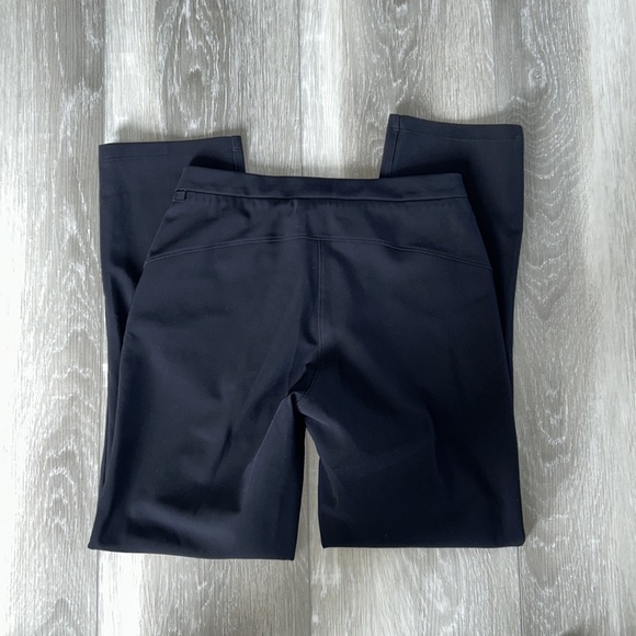 LIKE NEW Lululemon On The Move Pant - Picture 5 of 12